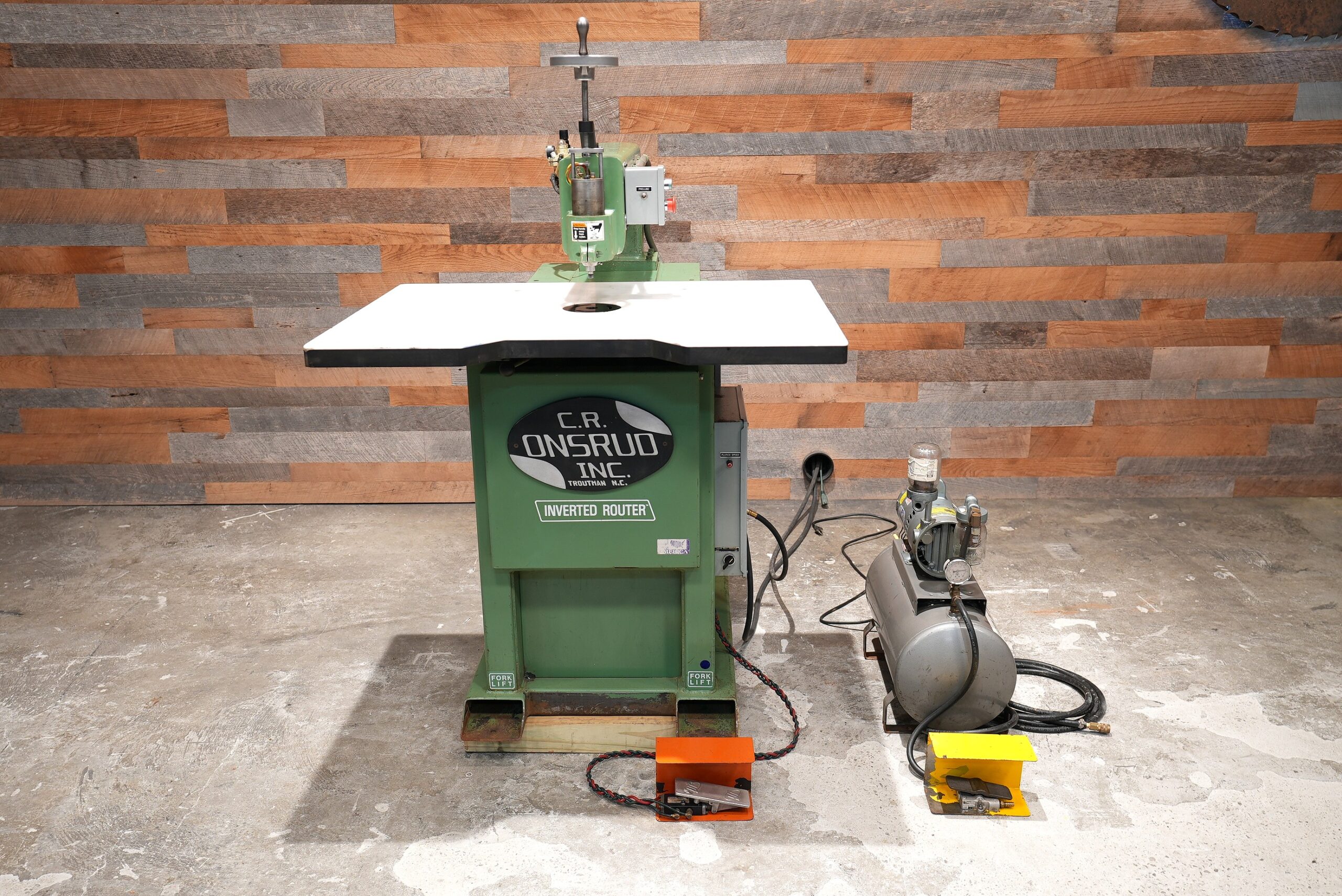 C.R. ONSRUD 36210 Inverted Pin Router W/Vacuum Pump | 360 Degree ...